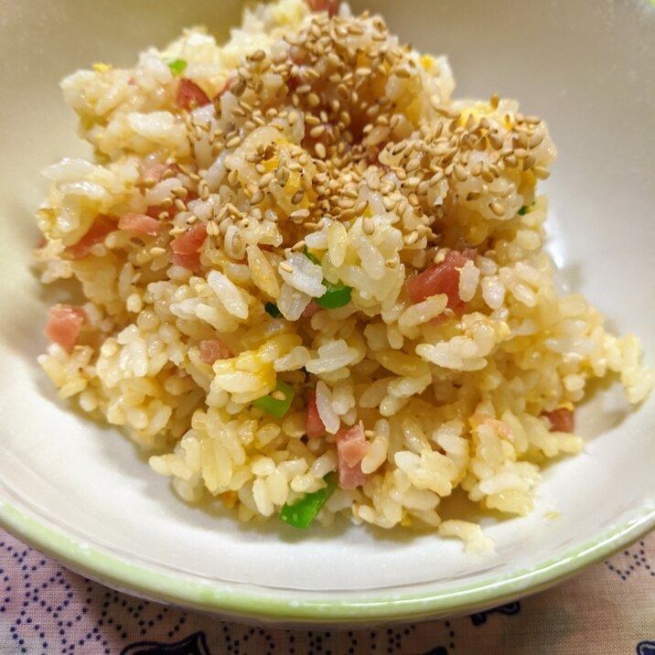 余りの漬物で、炒飯